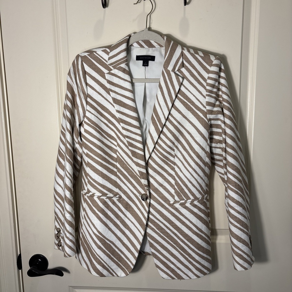 Ann Taylor Women Size 6 Animal Zebra Print Blazer Lined Neutral Single Button